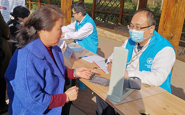 【学雷锋日】乐鱼在线,乐鱼（中国）举办“爱满京城，牵手智慧家医”志愿服务活动(图5)